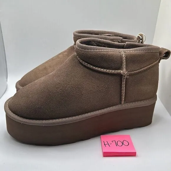 CUSHIONAIRE Women's Genuine Suede pull on platform boot  Memory Foam 8 TAUPE