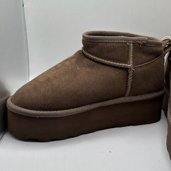 CUSHIONAIRE Women's Genuine Suede pull on platform boot  Memory Foam 8 TAUPE