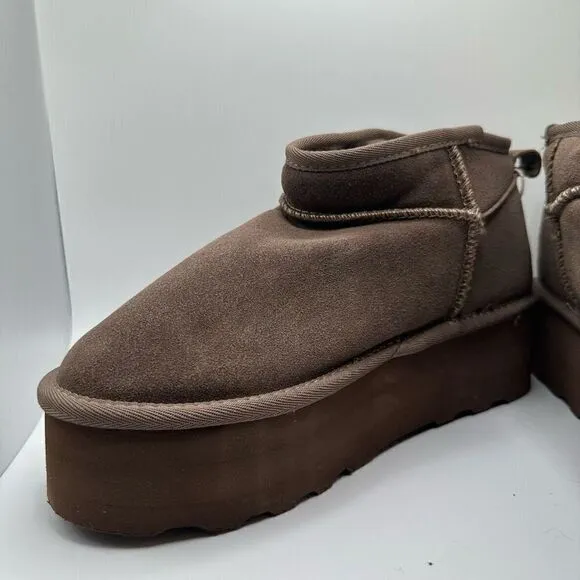 CUSHIONAIRE Women's Genuine Suede pull platform boot  Memory Foam 8 TAUPE