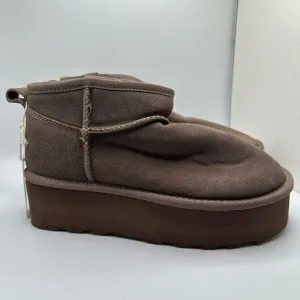 CUSHIONAIRE Women's Genuine Suede pull platform boot  Memory Foam 8 TAUPE