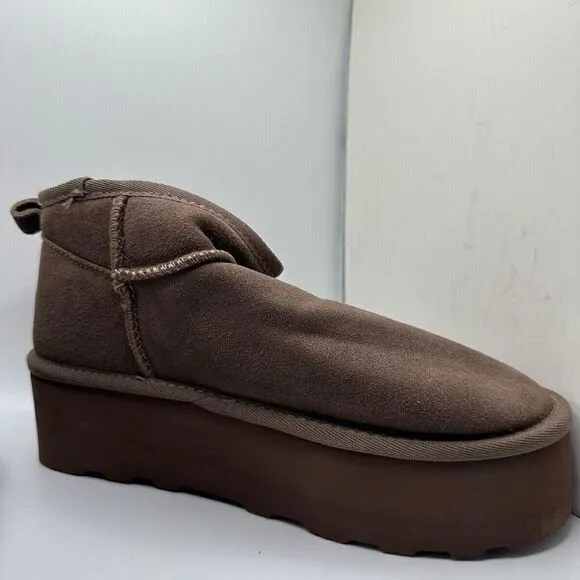 CUSHIONAIRE Women's Genuine Suede pull platform boot  Memory Foam 8 TAUPE