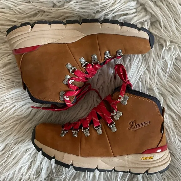 Danners Mountain 600 Leaf GTX Grizzly Brown Leather Lace Up Hiking Boots EUC 7