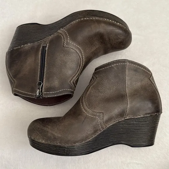 Dansko | Veronica Distressed Leather Western Clog Wedge Bootie Boots (39)