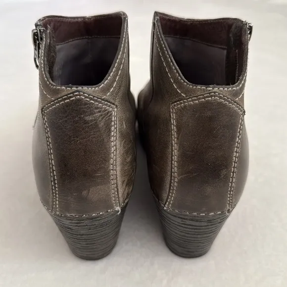 Dansko | Veronica Distressed Leather Western Clog Wedge Bootie Boots (39)