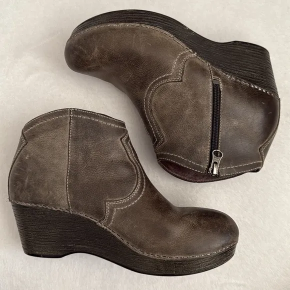 Dansko | Veronica Distressed Leather Western Clog Wedge Bootie Boots (39)