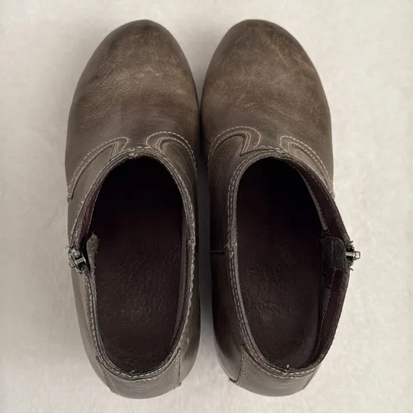 Dansko | Veronica Distressed Leather Western Clog Wedge Bootie Boots (39)
