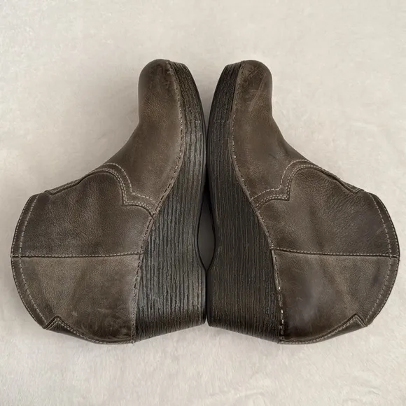 Dansko | Veronica Distressed Leather Western Clog Wedge Bootie Boots (39)