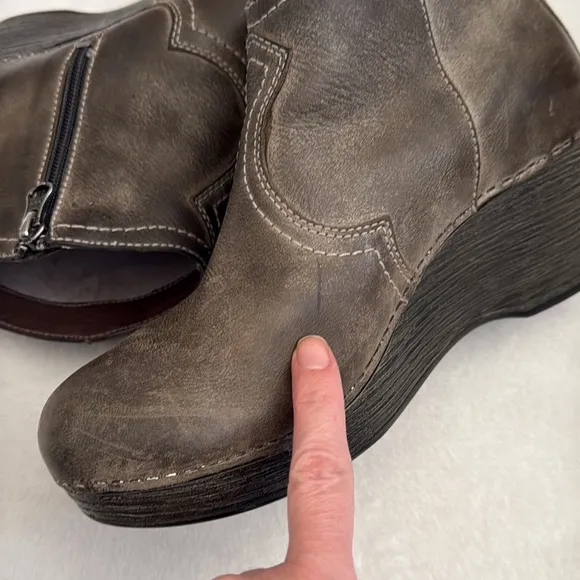 Dansko | Veronica Distressed Leather Western Clog Wedge Bootie Boots (39)