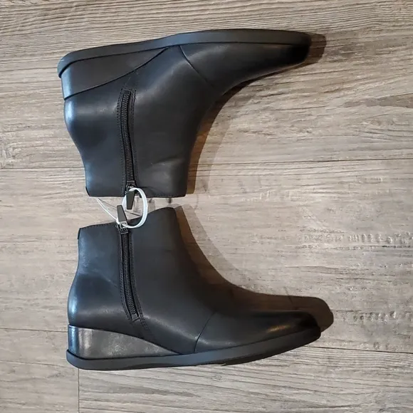 Dansko Wedge Leather Waterpoof Zipper Ankle Boots Size 6.5 EUR 37