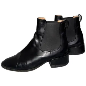 DEAR FRANCES Gem Chelsea Boots 38 US 8 Smooth Black Leather Gored Ankle Low Heel