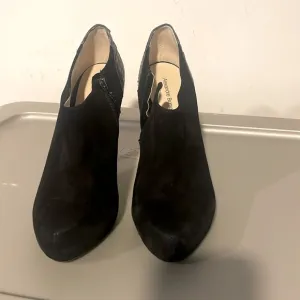 Designer Shoes gorgeous for any event Alexandre  Birman