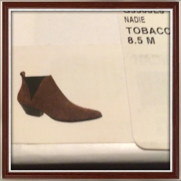 DIANE VON FURSTENBERG NADIE SUEDE TOBACCO CHELSEA BOOTS SZ 8.5 also fits Sz 9