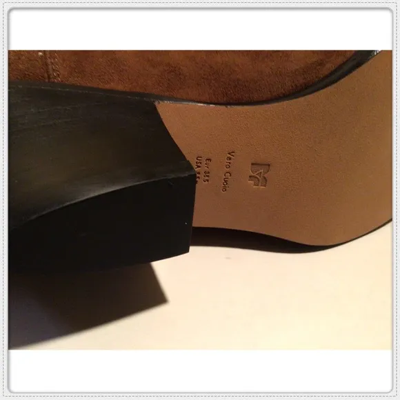 DIANE VON FURSTENBERG NADIE SUEDE TOBACCO CHELSEA BOOTS SZ 8.5 also fits Sz 9