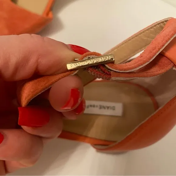 DIANE VON FURSTENBERG SANDALS BLOCK HEELS PEACH CORAL SUEDE LEATHER SIZE 8 SHOES