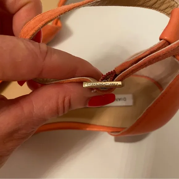 DIANE VON FURSTENBERG SANDALS BLOCK HEELS PEACH CORAL SUEDE LEATHER SIZE 8 SHOES