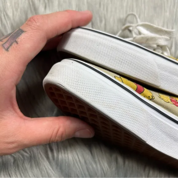 Disney Winnie the Pooh vans little kids size 12