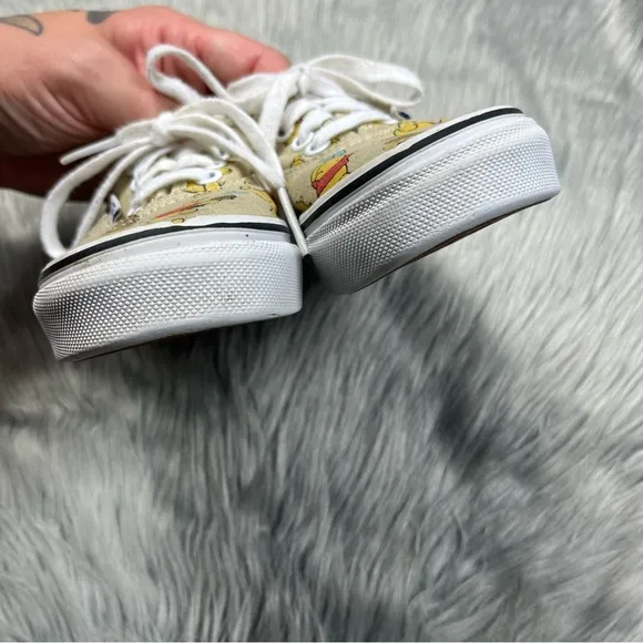 Disney Winnie the Pooh vans little kids size 12