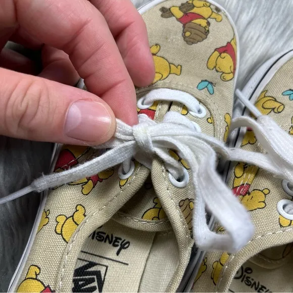 Disney Winnie the Pooh vans little kids size 12