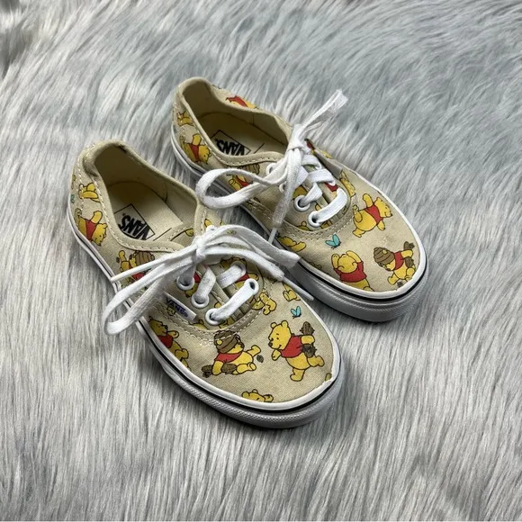 Disney Winnie the Pooh vans little kids size 12