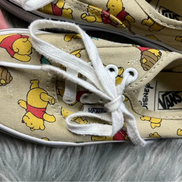 Disney Winnie the Pooh vans little kids size 12
