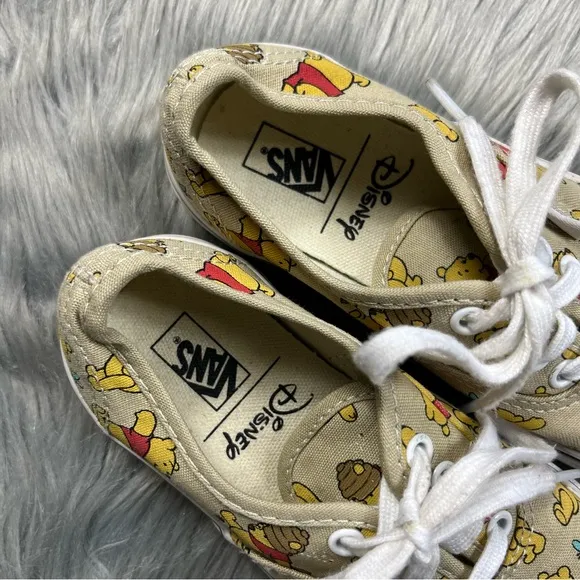 Disney Winnie the Pooh vans little kids size 12