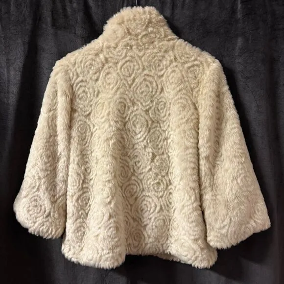 Dollhouse Cream Faux Fur Jacket | M | Y2K Mod Chevron Lined Short Coat