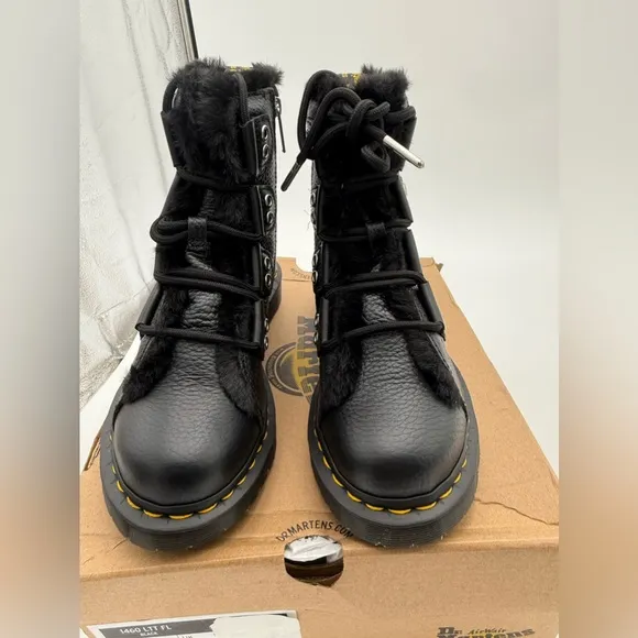 Dr Martens 1460 FAUX FUR LINED LEATHER LACE UP BOOTS