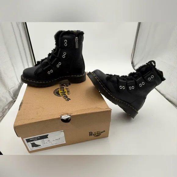 Dr Martens 1460 FAUX FUR LINED LEATHER LACE UP BOOTS