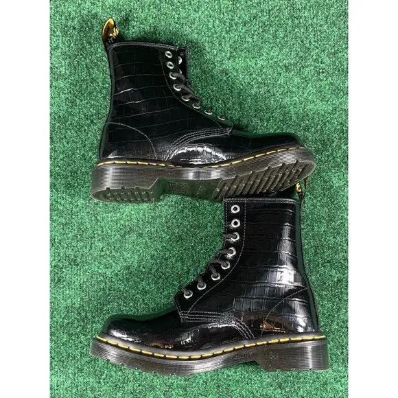 Dr. Martens 1460 W Faux-Croc Embossed‎ Black Ankle Boots Women’s Size 5