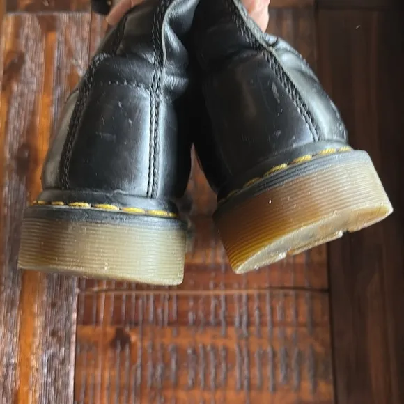Dr. Martens 1490 leather black boots 10 eyelets men’s sz 8