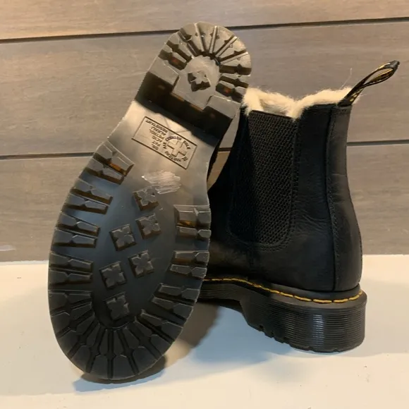 Dr Martens 2976 Faux Fur Lined Platform Chelsea Boots Black Goth Whimsigith Sz 8