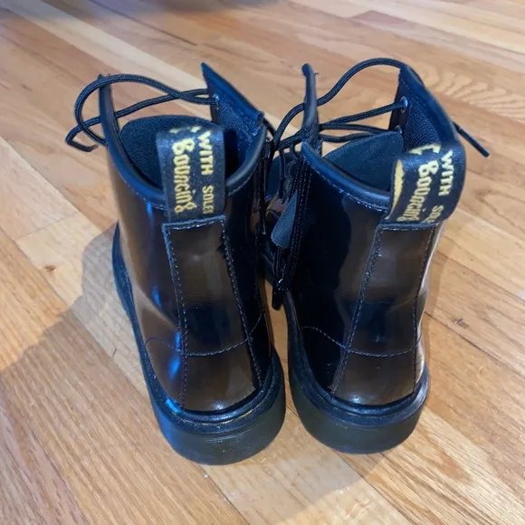 Dr. Martens Black Patent Leather Boots. Kids Size 3. Lace Up Youth Boots.