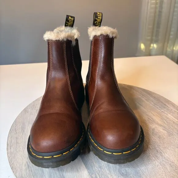 Dr. Martens Docs 2976 Leonore Faux Fur Lined Chelsea Brown Leather Boots Size 9