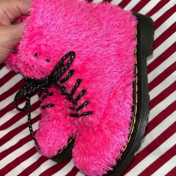 Dr martens hot pink fur tinsel boots sz 9