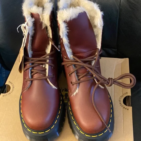 Dr Martens Jadon Abruzzo faux fur lined boots