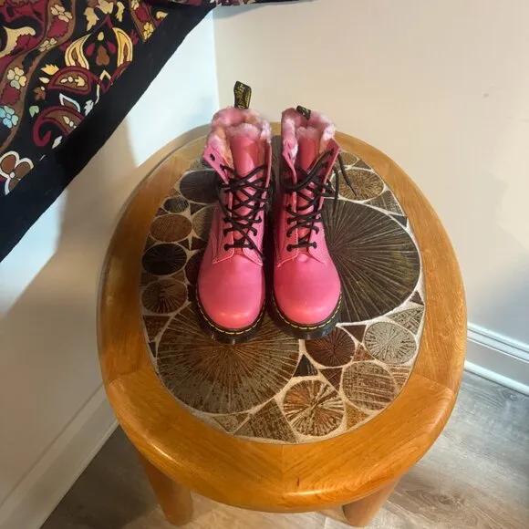Dr. Martens leather combat boots - 8 *RARE* *NWOB* *PINK*
