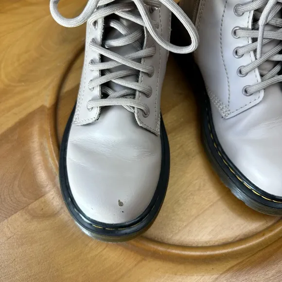 Dr. Martens NWB Kids Size 13 the Romario in vintage taupe boots