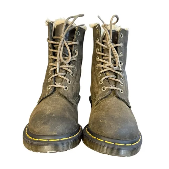Dr. Martens Serena 1460 WOMEN'S FAUX FUR LINED LACE UP BOOTS Size 7