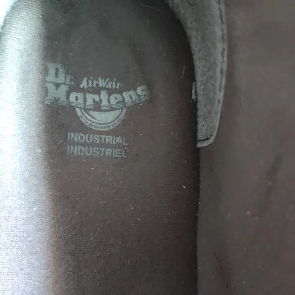 Dr. Martens Sussex Chukka Boots