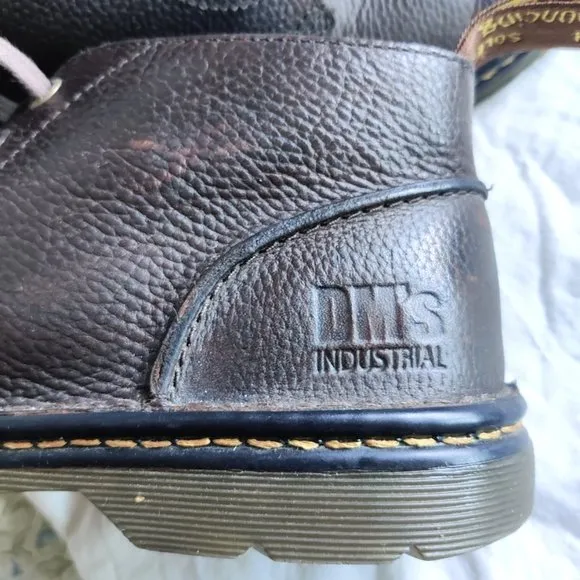 Dr. Martens Sussex Chukka Boots