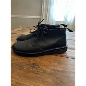 Dr Martens Sussex Leather Boot Mens 7 Black Pebbled Lace Up Chukka Casual