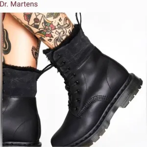 Dr Martens Women’s 1460 Kolbert black boots size 8.