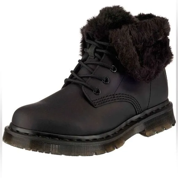 Dr Martens Women’s 1460 Kolbert black boots size 8.