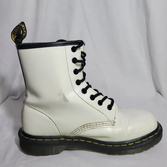 Dr Martens Women's 1460 Smooth White Combat Boots Size 7 Used