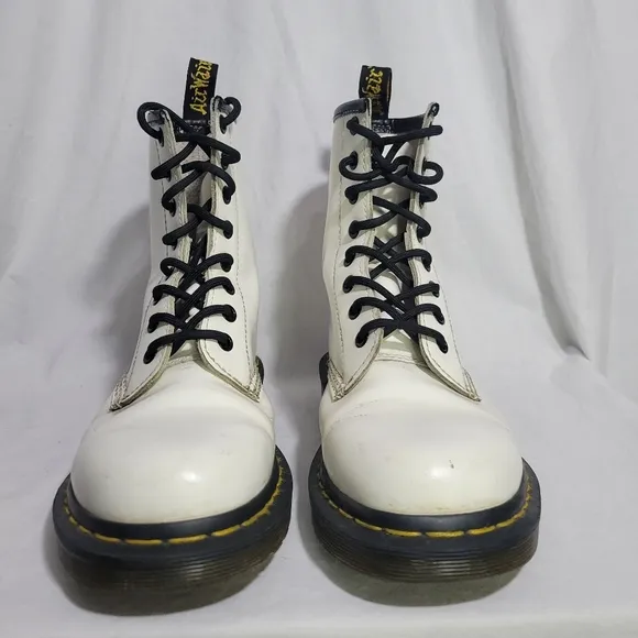 Dr Martens Women's 1460 Smooth White Combat Boots Size 7 Used