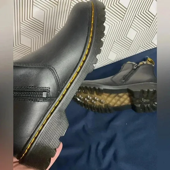 Dr. Martens Youth Chelsea Ankle Boots Leather &amp; Faux Fur Sz 1
