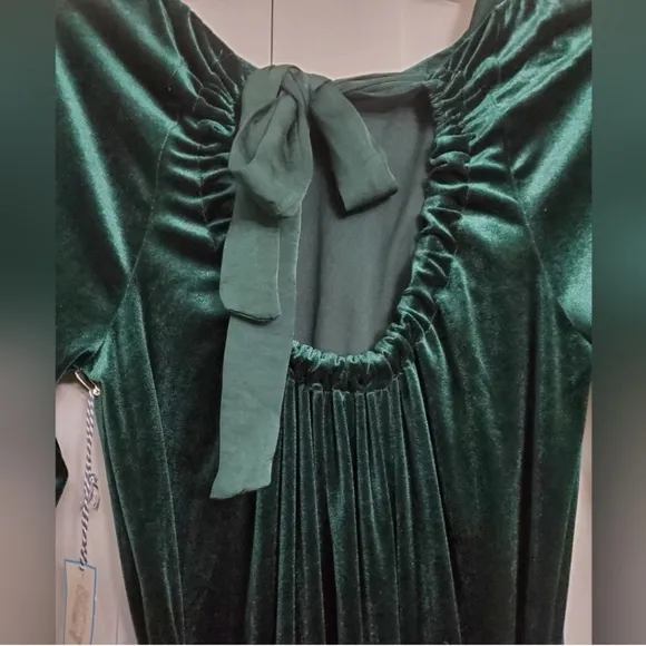 Draper James Green Velvet Bow Back Long Sleeve Dress. NEW!