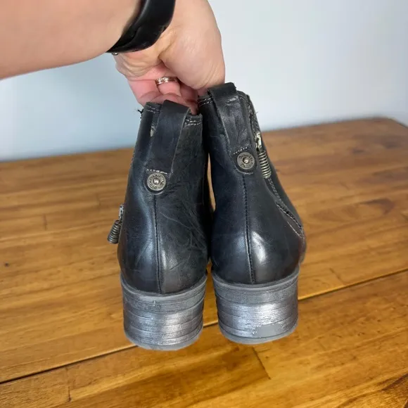 Dromedaris Black Leather Side Zip Ankle Boots Size 38