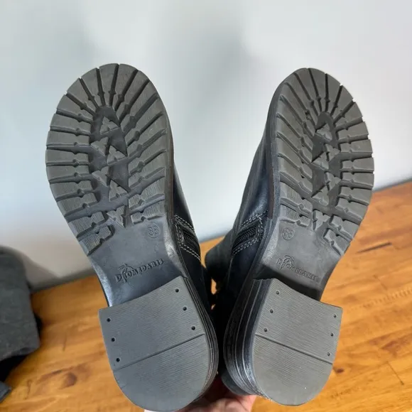 Dromedaris Black Leather Side Zip Ankle Boots Size 38