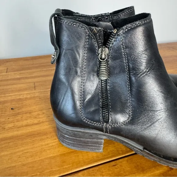 Dromedaris Black Leather Side Zip Ankle Boots Size 38